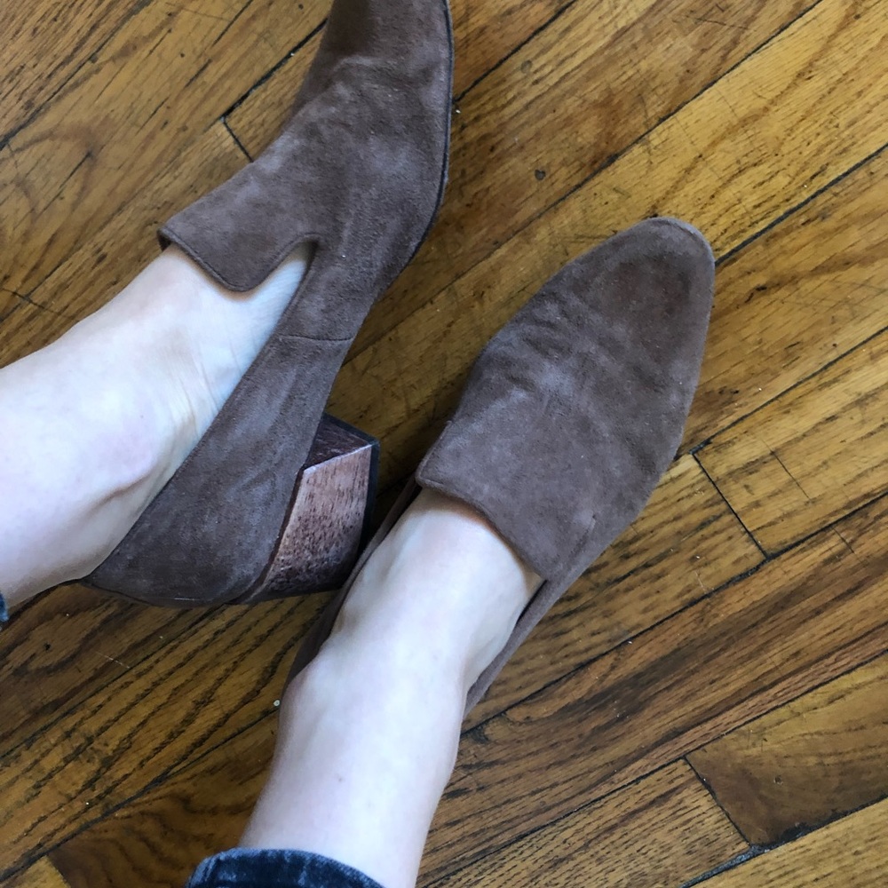 Mari Guidicelli 9.5 brown suede loafers